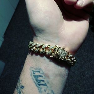 CUBAN LINK 18k Gold over silver dimond bracelet